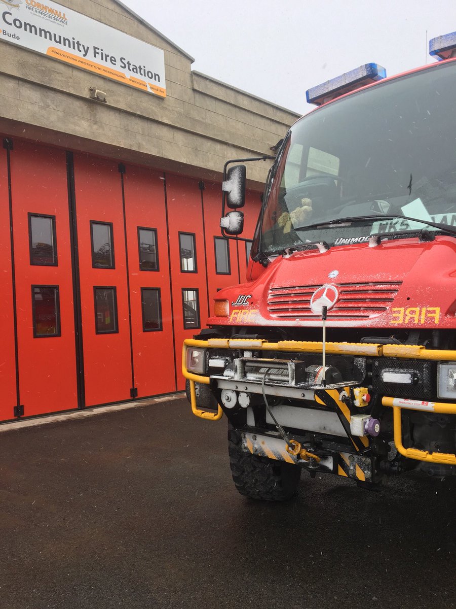 LauncestonCFRS's tweet photo. 2nd Shout of the Day & a 2nd Trip to Bude on Standby while @BudeCFRS Deal with Another Incident! #MaintainingCover https://t.co/L4WwP5Dqip