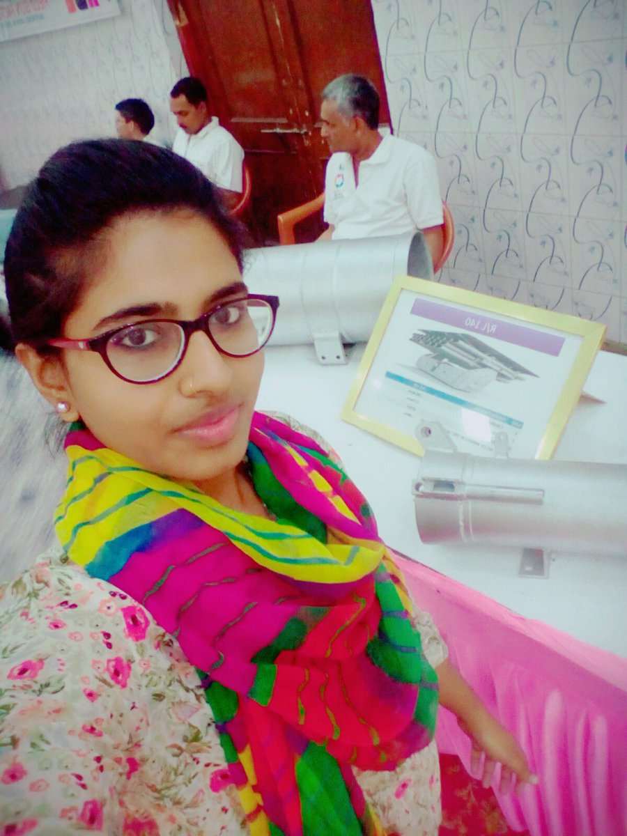 TanyaSinhSengar's tweet photo. Happy #OrdinanceFactoryDay to all the ordinance factory employees...
Thnx 4r being right hand of our Indian🇮🇳 army 💂💂💂....
#OFB #OFDay
@adgpi @RahulGandhi https://t.co/7jrZtYrHe5