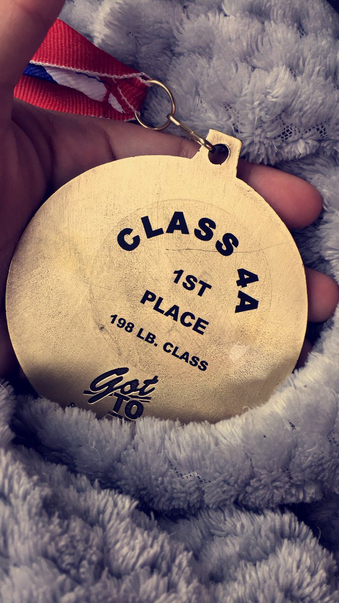 mariana_bot's tweet photo. I bombed out twice this season. I trailed the leader the WHOLE season. I placed third at regionals. I faced the adversity that was thrown at me. Not once did I doubt myself. And now I’m finally proud to say all my hard work payed off. #THSWPA https://t.co/pCeEFyhs2O