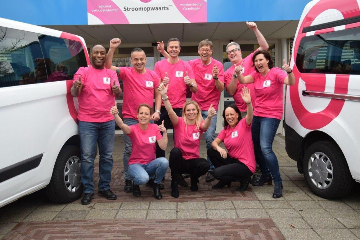 WSPSOW's tweet photo. Team @Stroom_Opwaarts gaat vandaag spinnen voor het goede doel: “Villa Joep en onderzoek tegen Neuroblastoom kinderkanker”.  Sponsor onder vermelding van “team Stroomopwaarts” via de volgende link:
https://t.co/na3DsPdoOE https://t.co/Z6uphrjpXb