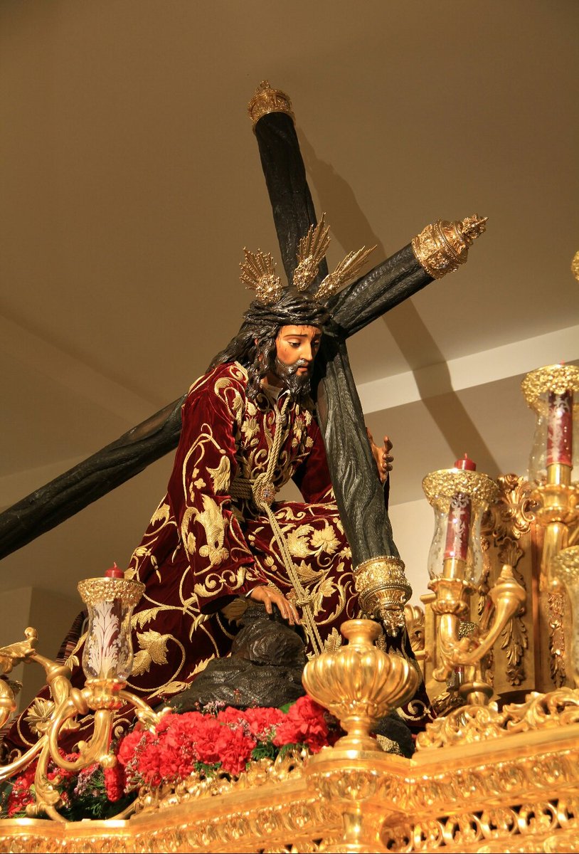 EspDeTriana's tweet photo. GALERIA | El Stmo. Cristo de las Tres Caídas y Ntra. Señora de la Esperanza presiden ya sus respectivos pasos https://t.co/z1DkeBEdnt https://t.co/n6fiNyKUVU
