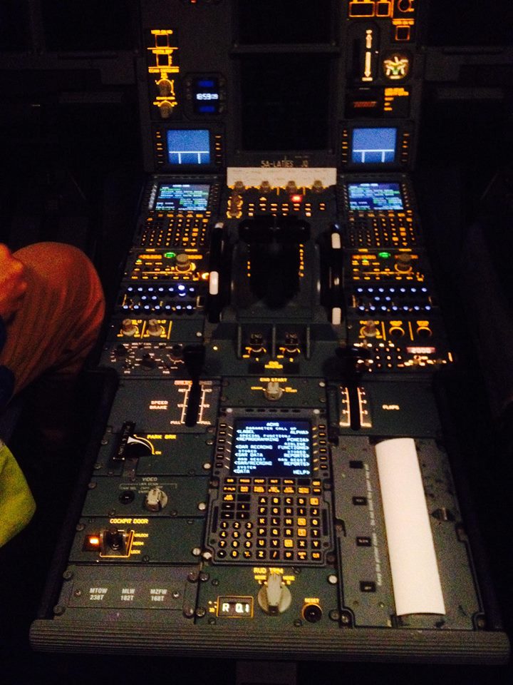 ahmedlibe97's tweet photo. training in the Mitiga International Airport

#aircraft_maintenance_engineering https://t.co/0R0cC1DNTh