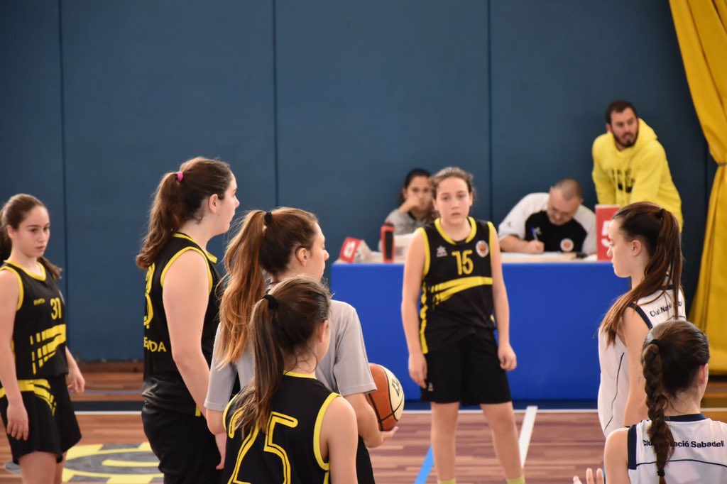 ASRBasketAlmeda's tweet photo. 🏀 #IF2ALM 42 - @CNSBasquet C 49

Màxima igualtat en el primer partit de la jornada #infantil al #pavellóAlmeda 

#goAlmeda #jornadaAlmeda #basketAutèntic https://t.co/CSWwWCXhrC