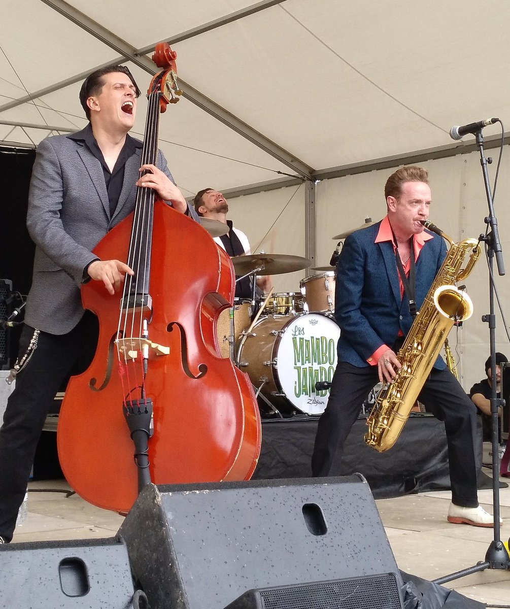 EduardMalgrat's tweet photo. Primer va ser el Picnic Jazz a Terrassa, després al Picnic Blues a Bcn i ja fa uns anys Black Picnic Blues a Girona de @blackmusicfest  🎵 https://t.co/JStRLMGorS 📸 #concertphotography https://t.co/od1OuGX0Sj