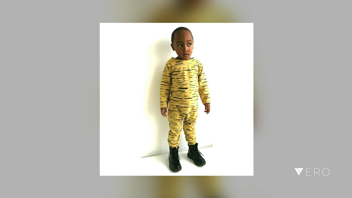 dribblewibbleto's tweet photo. Snow, snow I'm so over it now. I can't do the cold at all.
Shop now https://t.co/cmlpBAW5cS
#handmade #tiger #sets #boys #girls #motherhood #love #worldwide #fresh #like #model #london #snowday #sunday #seamstress #creative #motherhustler #mumboss #melaninpop… @VeroTrueSocial https://t.co/AmATxE2ZoJ