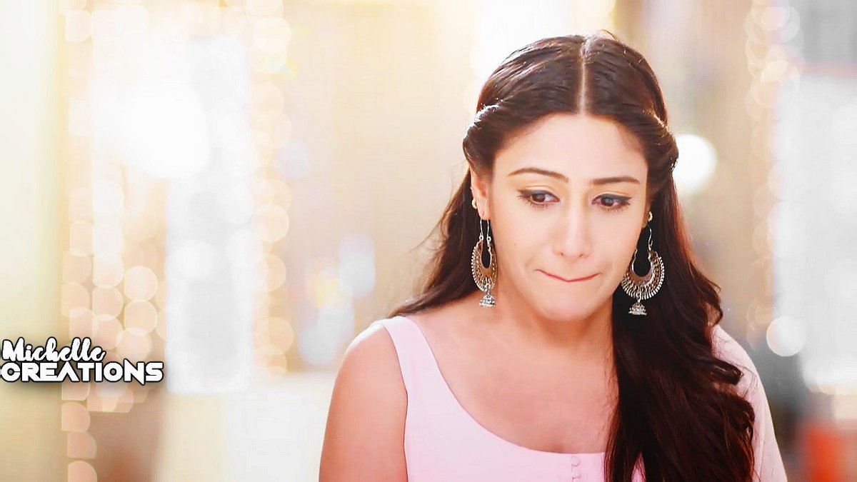 idontgiveawott's tweet photo. R: mene tere special performance tayar kiya hai wo gana hain "phoolon ka taro ka" me wo tere liye gau ga
S *COUGHS*
Annika's Thou 😂😂😂😂😂😂😂😂
#Ishqbaaaz #Epi59 https://t.co/aSllCLo6dZ