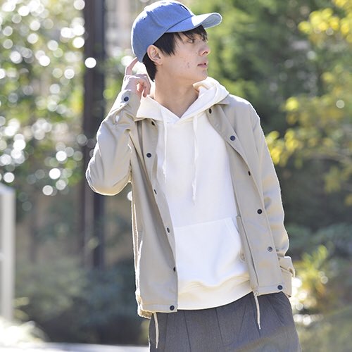 SamuraiELO_mag's tweet photo. 羽織るだけでトレンドスタイルになるツイルコーチジャケット✨✨

シンプルで色々な場面で気軽に羽織れるからかなりオススメ‼️

https://t.co/6h8X6XDZu1
#コーチジャケット #春アイテム #大岡拓海 #冨田幸大 https://t.co/ZBO7G4ZAK8