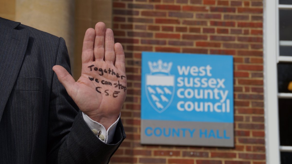 WSCCNews's tweet image. Today is Child Sexual Exploitation Awareness Day – and we’re   asking residents to unite with us in our stand against CSE. 
Visit our campaign page and learn how you can help safeguard our young people: ow.ly/VNkm30iFvj4 #CSEDay18