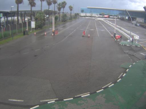 gibraltarbord's tweet photo. OUT - no Q @ 12:04 pm #GibFrontier. Image taken @ 12:04 pm https://t.co/oUA0R1UPpW