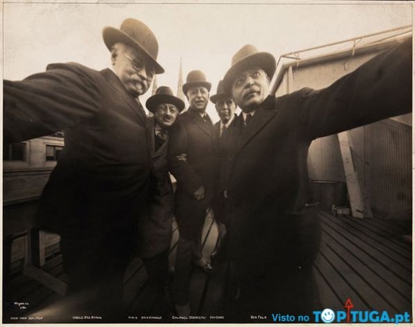 TopTuga's tweet image. Top 15 dos selfies old school que tem mesmo pinta 

Vê mais aqui:
toptuga.pt/item/984-top-1…