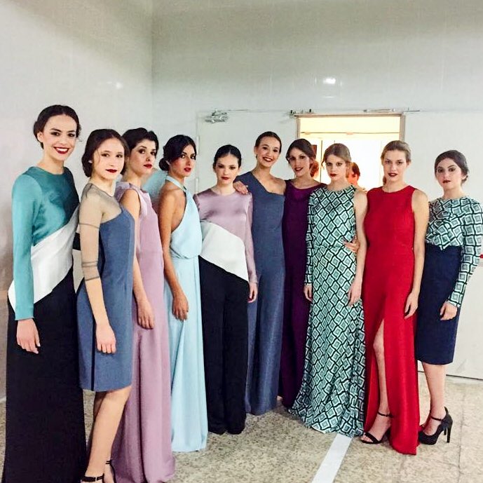 Momento antes del desfile....