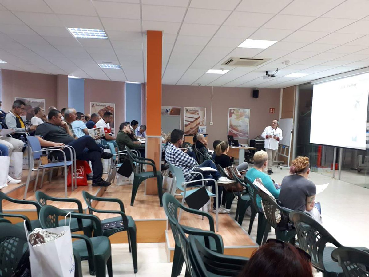 ToniNonell's tweet photo. Quiero agradecer la amabilidad, disposición y cordialidad del personal del @Gharicana con su director al frente Sr. José Luis Durá, que con mucha simpatía hizo de nuestra estancia en el V Salón de Panadería &amp; Pastelería SSP 2018 fuese muy agradable.
Gracias!!! @ABMauriES https://t.co/sUe5mtCaVS