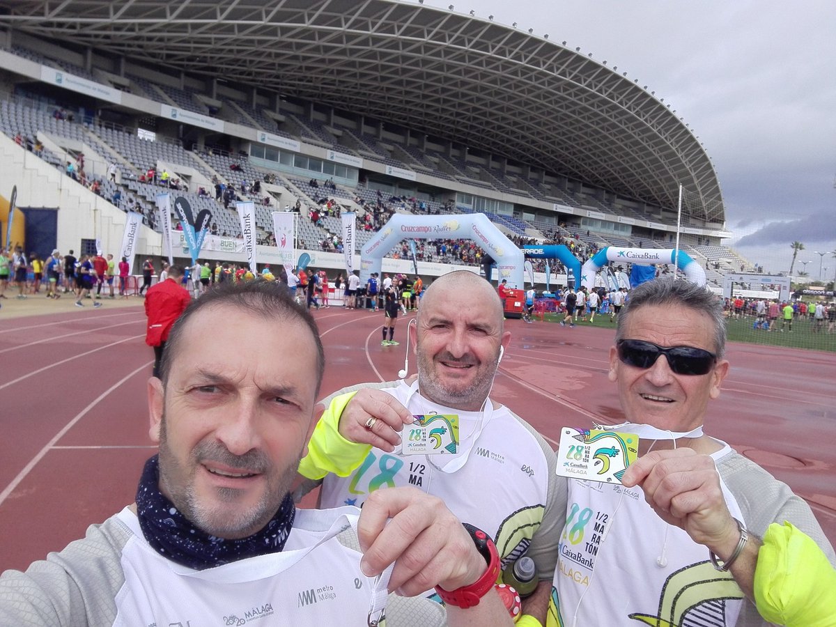 RafaelTrivi_o's tweet photo. Terminada la @mediamaratonmlg #MMMa18 @AtletasGuadalma con @SALLOZESC @HarleyBokeron https://t.co/nc0ZWwlUuK
