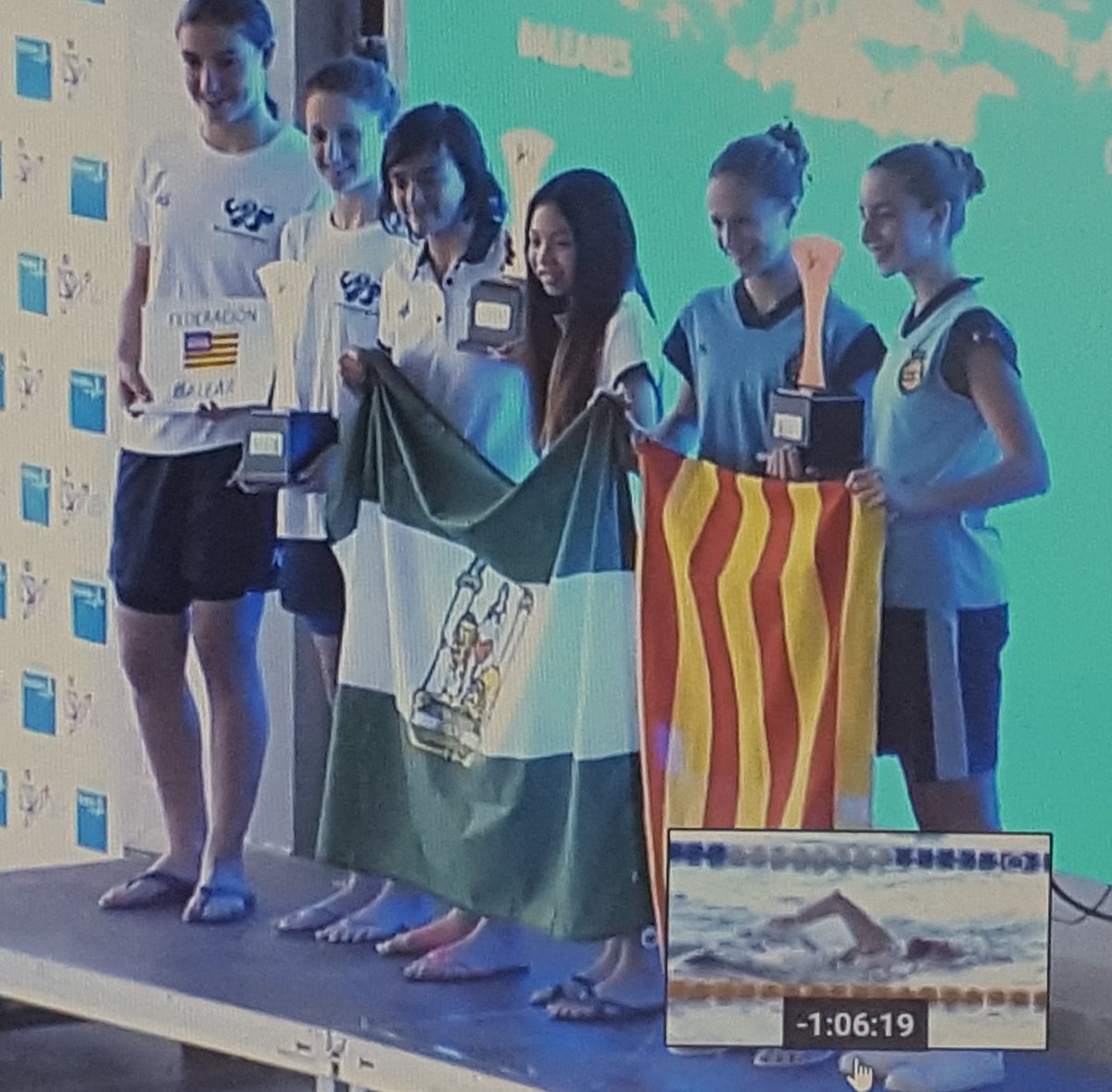 fanatacion's tweet photo. #Natación ¡DOBLE TÍTULO! para la selección andaluza alevín en el Nacional escolar de Castellón al ganar las clasificaciones conjunta (2.085 ptos.) y femenina (1.062). Además plata en la tabla masculina (1.023). ¡GRANDES! https://t.co/A7dZUgCiO4