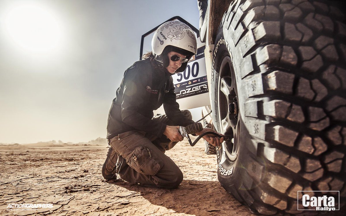 CartaRallye's tweet photo. #women take also part of the #CartaRallye #adventure and obviously they ensure ! 🌴🐪

📷 @actiongraphers 

#womenstyle #women #Women360 #womenpower #Driver #Drive #4x4 #cars #rallye #offroad #race #sandrace #ride #Motorsport #racing #photography #photos #Marocco #Desert #sand https://t.co/arm3W2t0gj