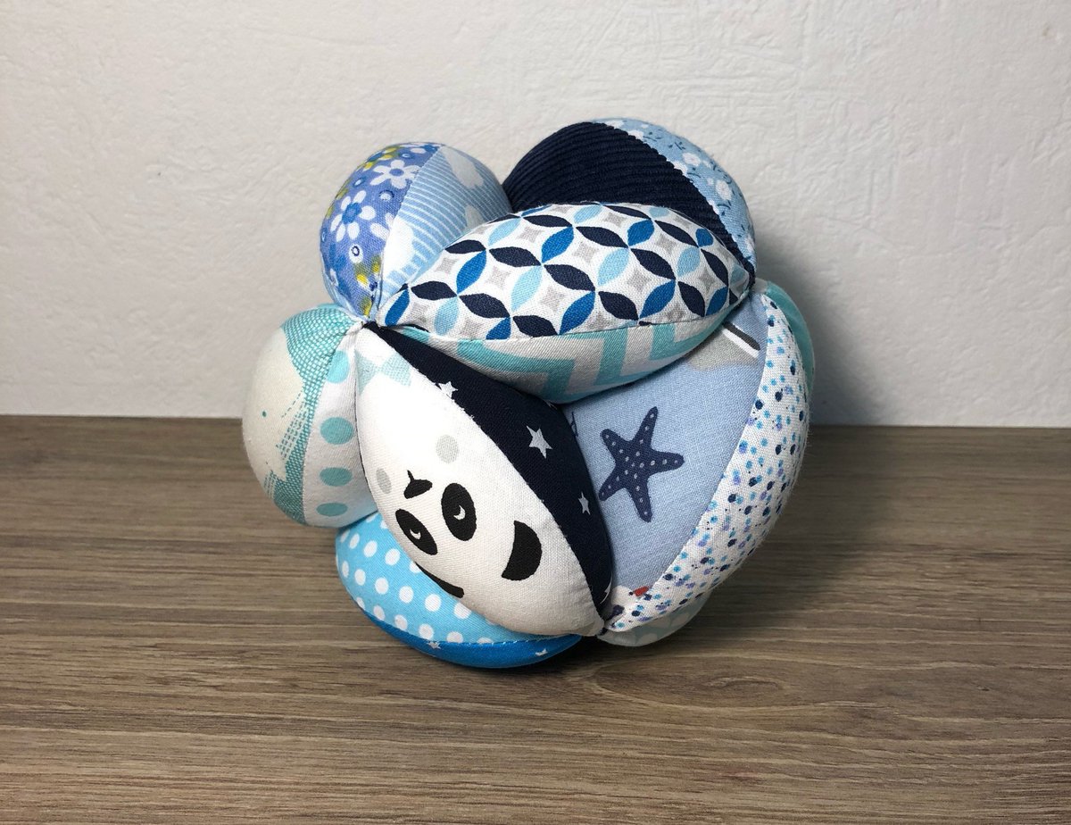 Lescreationsdestefou Voici Ce Que Je Viens D Ajouter Dans Ma Boutique Etsy Balle De Prehension Methode Montessori Cadeau De Naissance Jeu D Eveil Bebe T Co Bgha8mvqng Jouets Bleu Eveil Ballon Balle Montessori