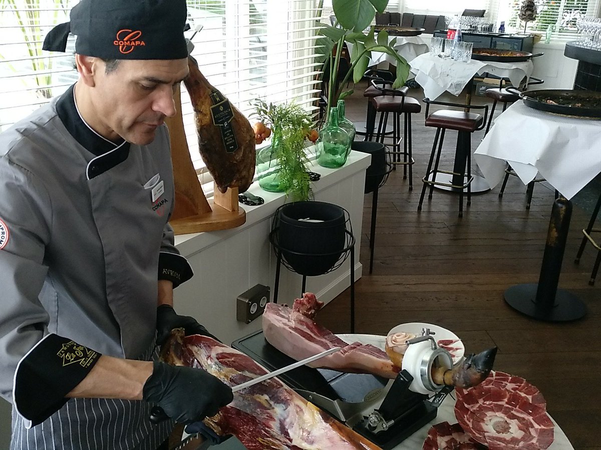 Con el Maestro cortador <a href="/LaurenYeguas/">Lauren Yeguas</a> en #ellobitodemar #a4manos #comapa