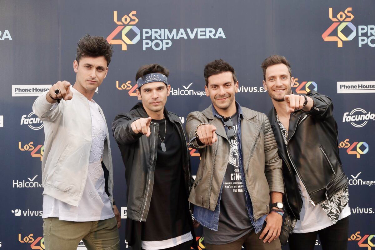 RT<a href="/IamAroaGL/">Aroa</a>
<a href="/40PrimaveraPop/">LOS40 Primavera Pop</a> <a href="/Los40/">LOS40</a> Oye, ¿Habéis pensado en invitar a <a href="/AtacadosOficial/">Atacados</a> con <a href="/RosanaOficial/">Rosana Arbelo</a> este año? con su single #AgarrateALaVida , podría molar bastante, tenerlo en cuenta por favor. Además con el rollo que tienen seguro que gusta a la gente. Gracias ❤️