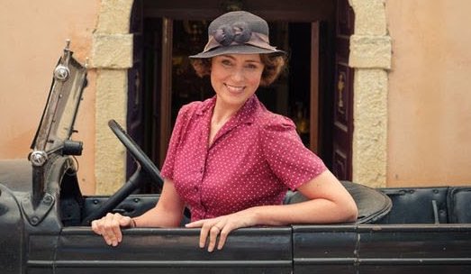 1MattLove's tweet photo. It's #DurrellsDay ! Series 3 of #TheDurrells starring the wonderful @Misskeeleyhawes starts tonight at 8pm on @itv ! #BeMoreDurrell 🎭☀️🌴🏠🐓🐐🐢👒☀️ https://t.co/9Fxgdit16q