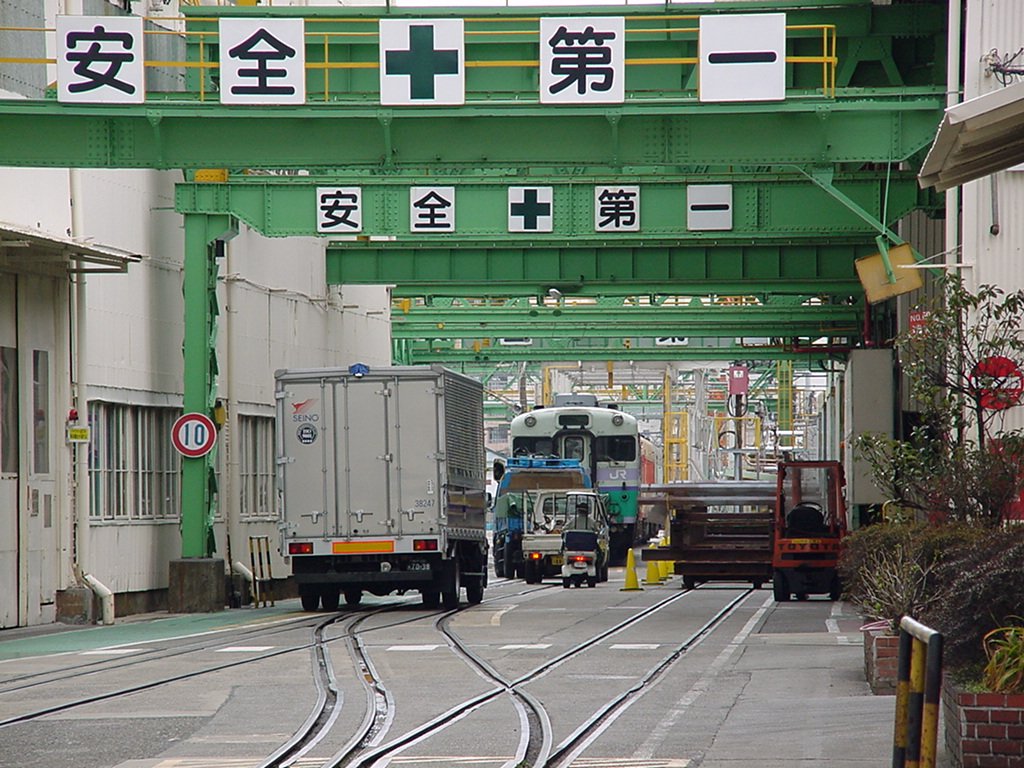 13年前の3/18 キハ58 7209は後部標識の反射板の根元部分（青色）を付け