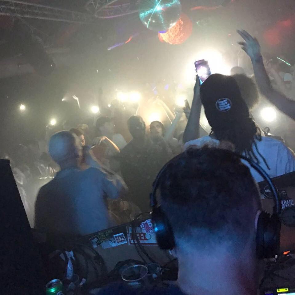 Garage_splash's tweet photo. #garagesplash vibes https://t.co/iXfNOPfpGV