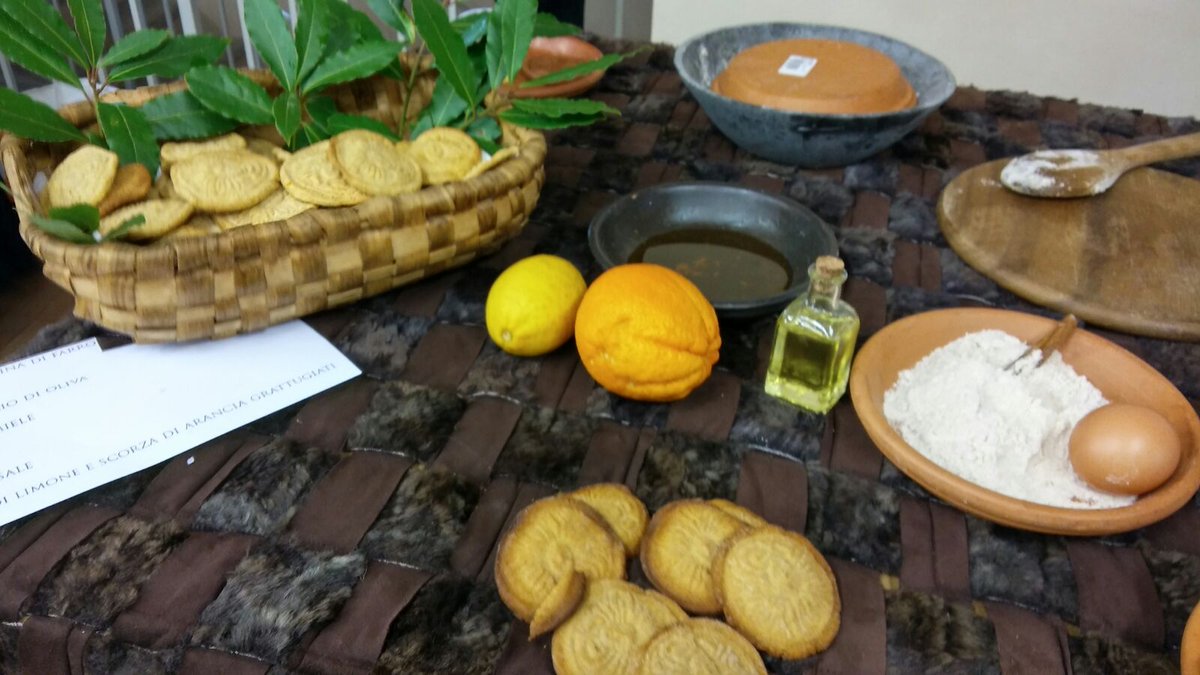 Ultimi ritocchi prima di dar inizio alle danze #ilgustodiraccontarelastoria #gam #labrilla #archeologia #storia #CulturalHeritage #publicarchaeology <a href="/trinci67/">Gino Trinci</a> <a href="/FrancescoGiEmme/">Francesco Ghizzani</a> <a href="/CarloCorto67/">Carlo Cortopassi</a> <a href="/kjhanni/">Hkj</a> <a href="/Germana_84/">ge</a> <a href="/kjhanni/">Hkj</a> <a href="/nicolettapand77/">Nicoletta</a> <a href="/albertapuccinel/">alberta puccinelli</a> <a href="/Cooltouralmente/">Cooltouralmente</a>