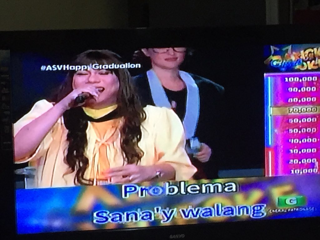 mont_gio's tweet photo. Congrats @DivineTetay ang energetic mo lodi love it #ASVHappyGraduation https://t.co/xrZlf5rsFV