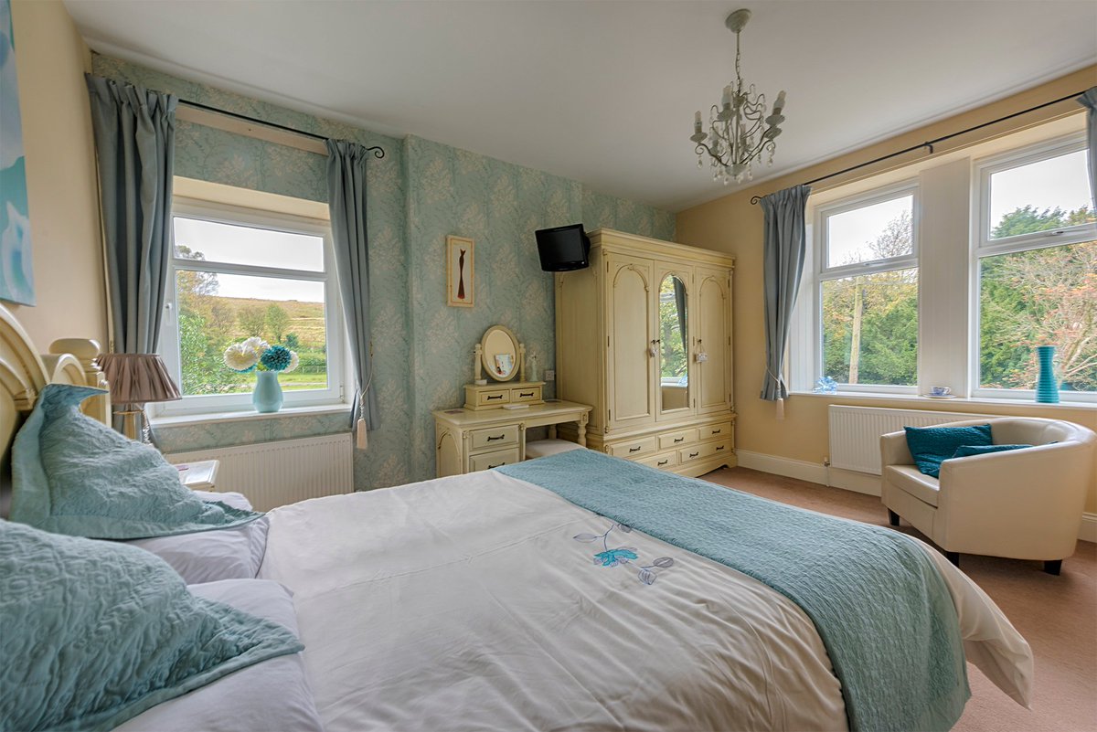 Halmer Grange Guest House tweet media