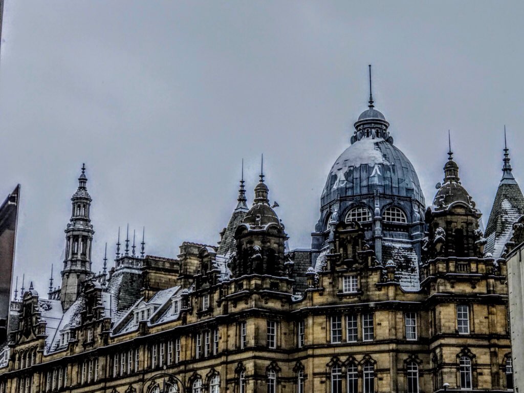 RyderMum's tweet image. Snow capped peaks of the stunning @LeedsMarkets