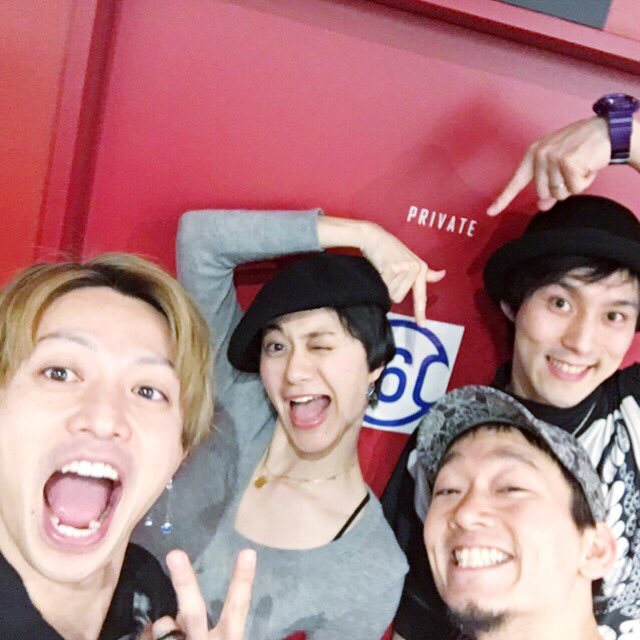 Lapis_Charo's tweet photo. 昨日、
『修羅天魔〜髑髏城の七人 Season極』の初日が開けました！
髑髏城を花鳥風月と彩���、
ついに最後の極となります！
東宝芸能からは（左寄り）
穴沢裕介
小板奈央美
渡部又吁
上垣内平
が出演✨
男性陣3人は荒武者隊で、
小板さんは無界屋で大活躍です♪
必見です！！
https://t.co/oMWH35QGzm https://t.co/9C1qHiJ74F