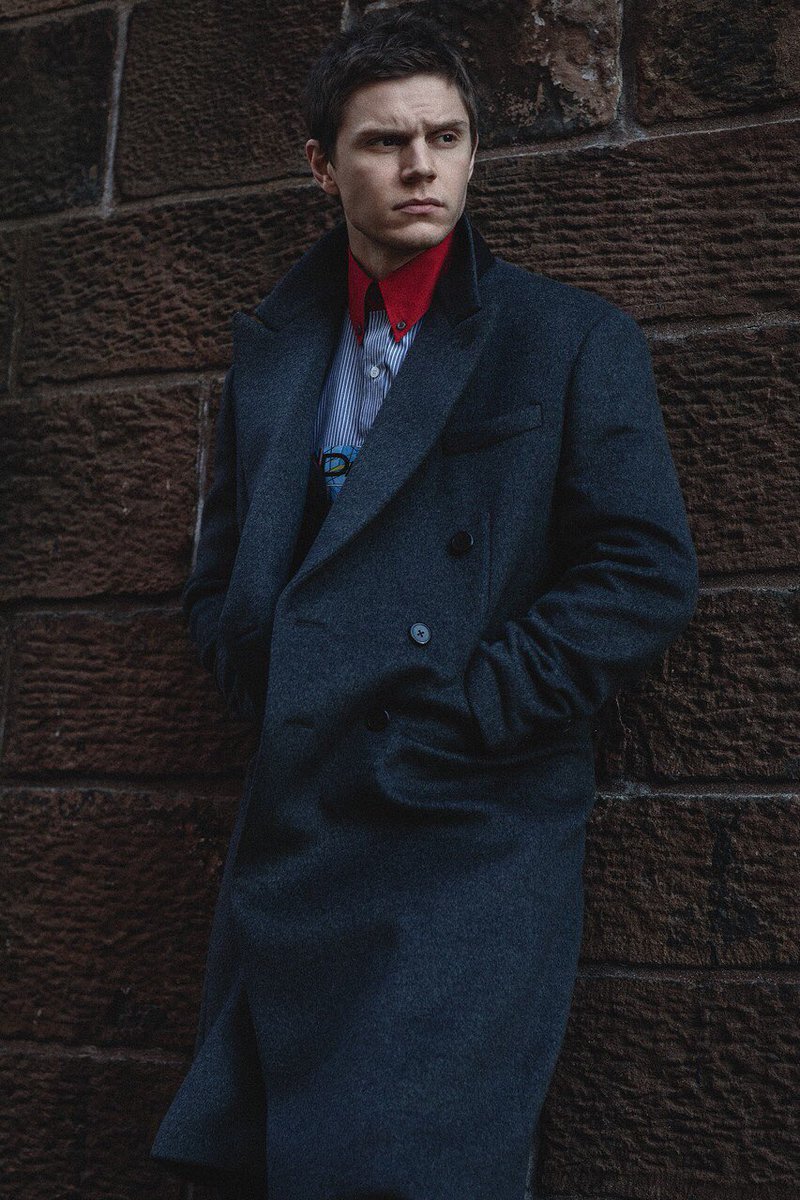 lustranews's tweet photo. Журнал #GQ Italia 🍝🔮и фотограф #МаркоВанРийт неожиданно порадовали нас новой фотосессией📷Американский актёр кино и телевидения #ЭванПитерс ❤️🖤 для мартовского выпуска издания!
Наиболее известный по ролям в телесериале #АмериканскаяИсторияУжасов и в фильмах серии #ЛюдиИкс 🌹 https://t.co/GeSm4YHy7t