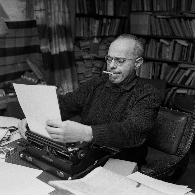 culture_pl's tweet photo. #SundayRead: So you’ve been told Polish literature is always about Poland… Presenting 7 Polish writers that didn’t write about #Poland --> https://t.co/xZiZP77QLH

@KRKCityofLit @LitBritish @PLInst_London @ManagerOgnisko @ognisko_polskie @PLinBelgium @PLInst_Brussels https://t.co/eubbVYSfNl