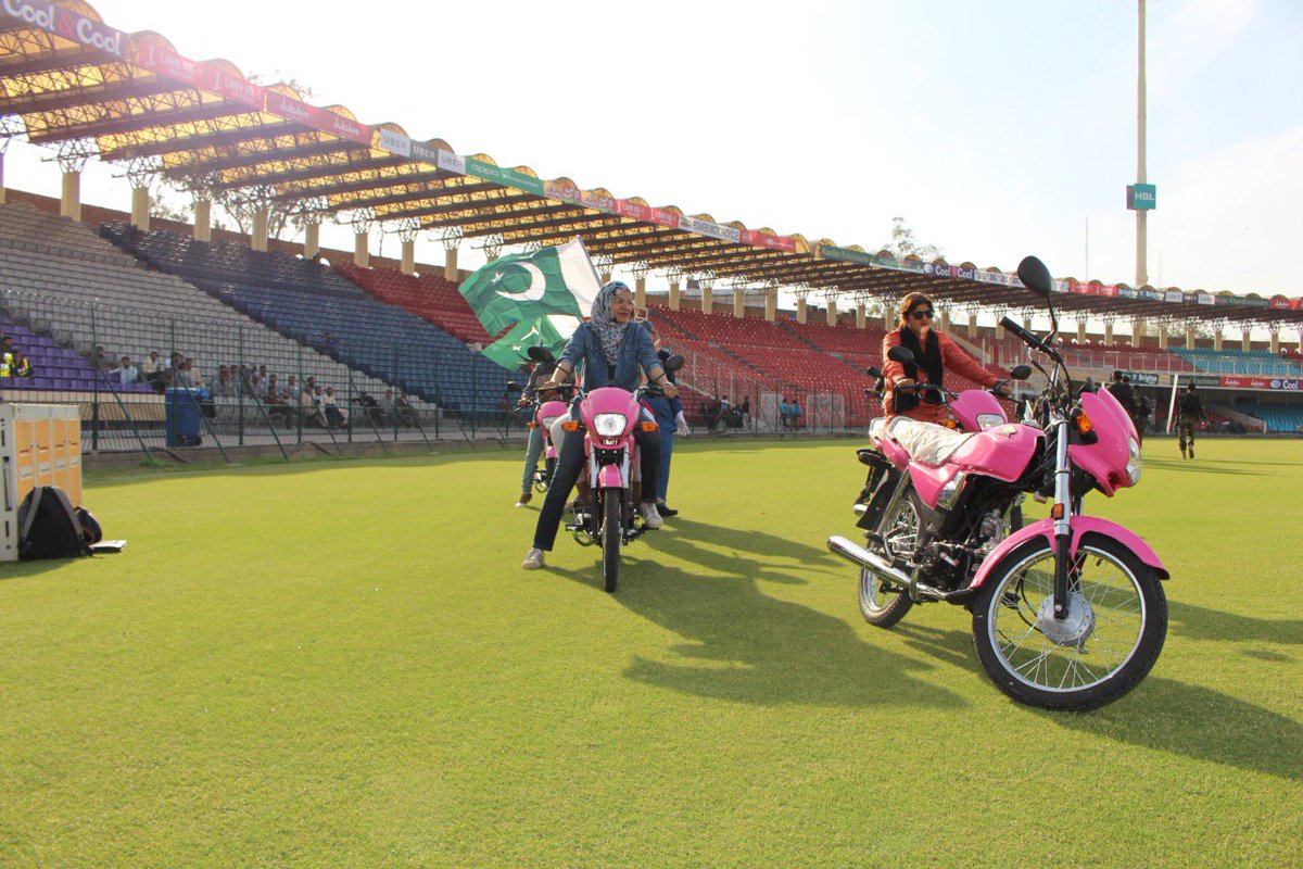 News99P's tweet photo. Special Rally of Women Bikers will be seen before the PSL 3 Eliminators matches in Qaddafi Stadium Lahore.
The wife and the daughter of Chairman PCB will amongst the participants.
#HBLPSL3 #PSL3 #PZvQG #QaddafiStadium #PinkBikes #PunjabGovt @TheRealPCB @thePSLt20 @najamsethi https://t.co/L54C2ew3hs