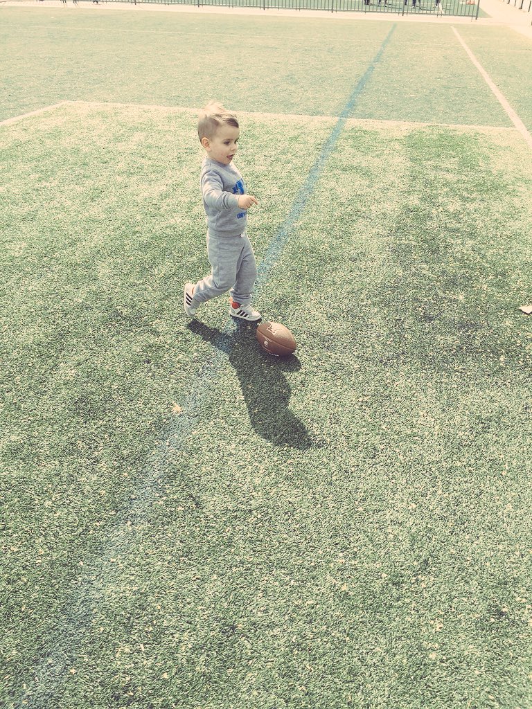 Esta mañana football en Albacete, nos lo hemos pasado increíble 🏈!! <a href="/AlbaceteKnives/">Albacete Knives</a>