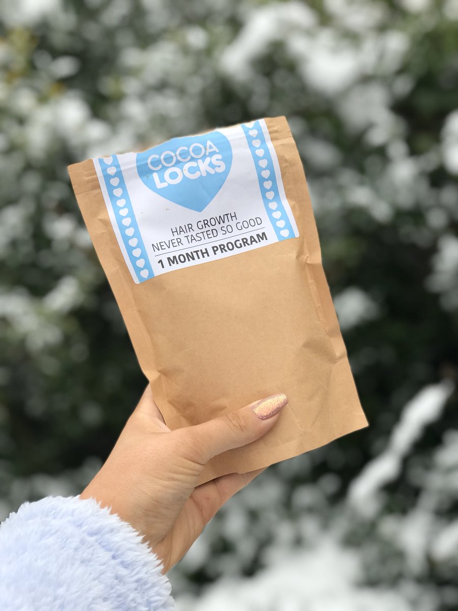 L1ttleEm's tweet image. Nothing better than a hot chocolate in the snow and this one from @cocoalocks  has biotin in to promote hair growth, thickness and strength! It also helps your nails to grow stronger and longer too 🙌🏻 use the code littleem20 for 20% off 💅🏻💆🏻‍♀️ #cocoalocks