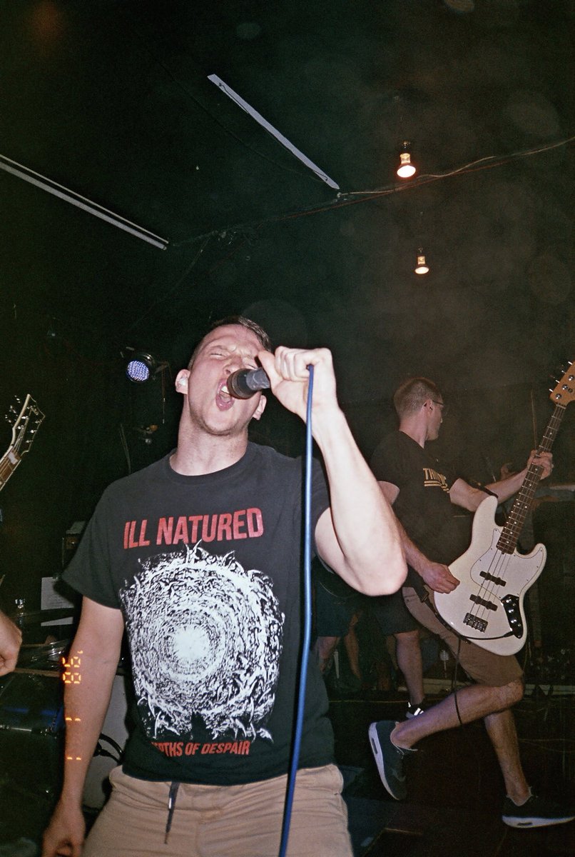 muzvfvr's tweet photo. Safe State;Switzerland Youth Crew live in Penang,Malaysia. Loving the first photo. #35mm #ReactRecords https://t.co/eN9ixYkLg1