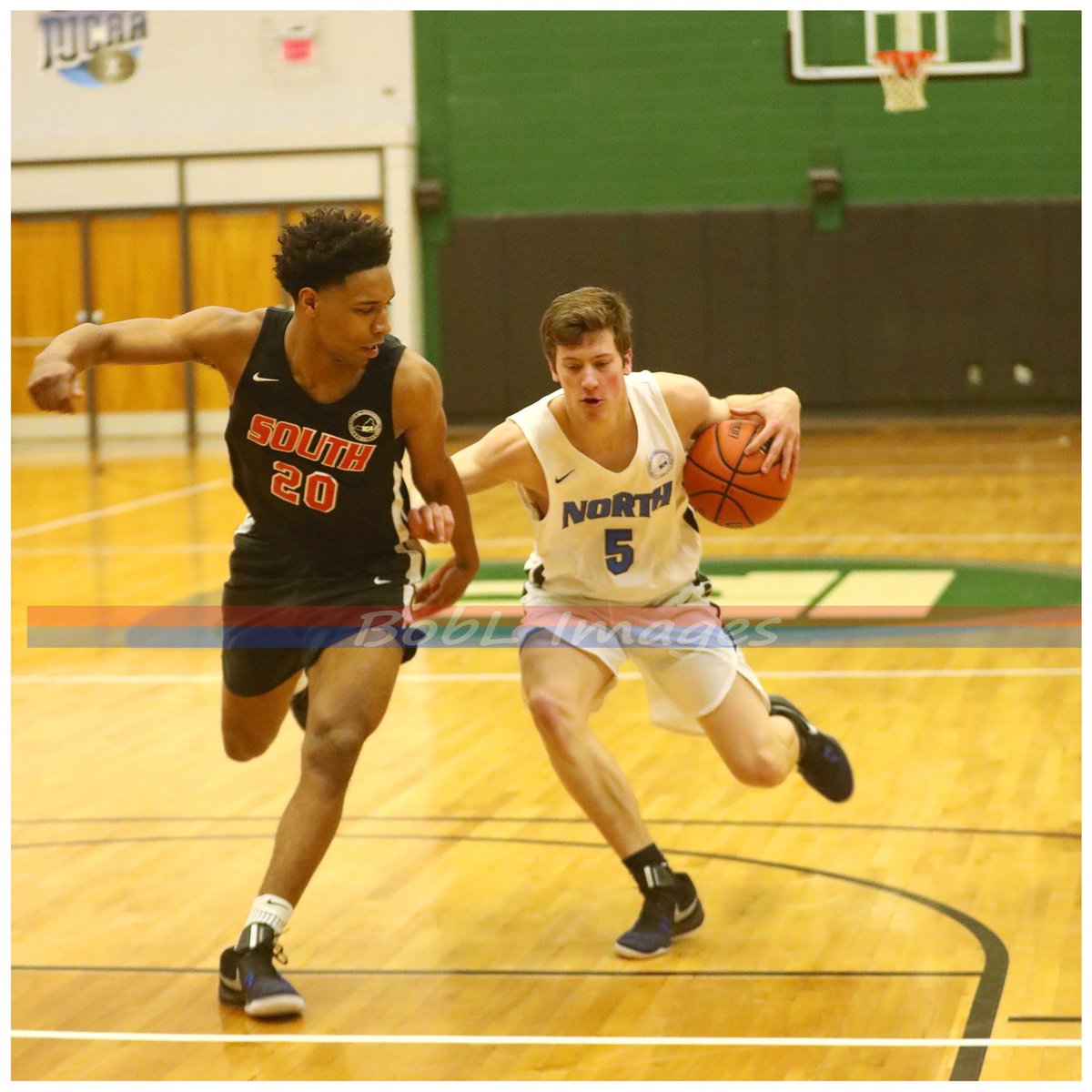 BobLImages's tweet photo. Driving the lane at @804AllStarGame @WildcatsDR 's #ChrisDean guarded by @TES student and @ODUMBB commit @Lil_J_Wade03 @TheRVASportsNet @hatfieldsports @DRathletics https://t.co/Lrq208zB39