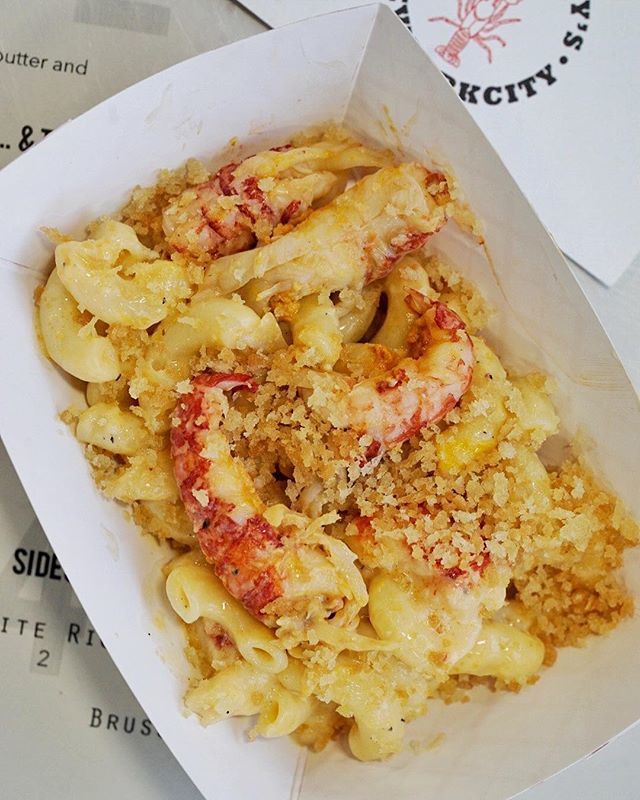 clawdaddysnyc's tweet photo. Now introducing our contender, our crawfish mac and cheese with sprinkled Parmesan. It’s going to be a heavy #macsmack, should we put this on our regular menu? https://t.co/cOboxM2s03 https://t.co/AMklepLmQq