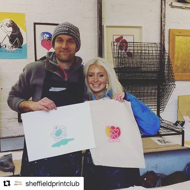 18bikes's tweet photo. A top day, and a great studio set up. Watch this space for more @18bikes tee ideas and who knows what else?! #weprintthings 
#Repost @sheffieldprintclub with @get_repost
・・・
Another great private workshop with Jane and Simon yesterday. They've been p… https://t.co/1RH15f4TVN https://t.co/ssofAvFYkt