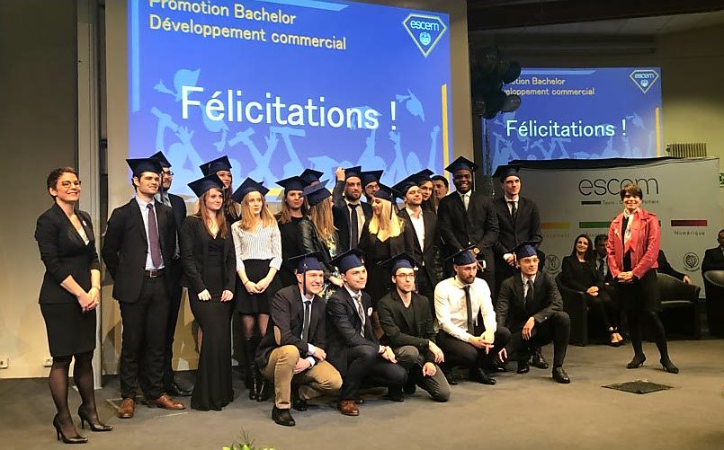 escemalumni's tweet photo. Bienvenue aux nouveaux diplômés de la promo 2017 ! #Escem #EscemAlumni https://t.co/E6k3n85TYX
