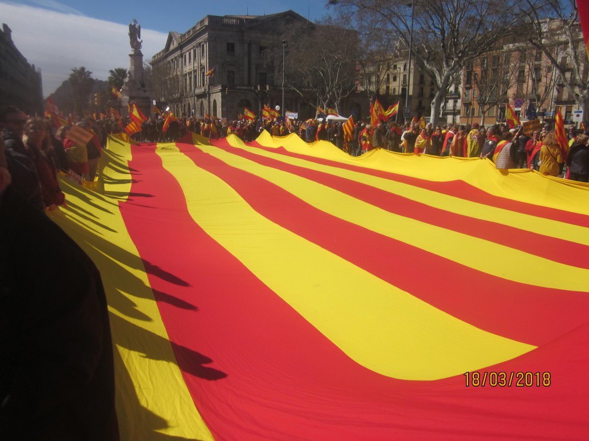 Societat Civil prepara otra “gran manifestación” en Barcelona para el 18-M - Página 3 DYl3L0PW4AAkIYC