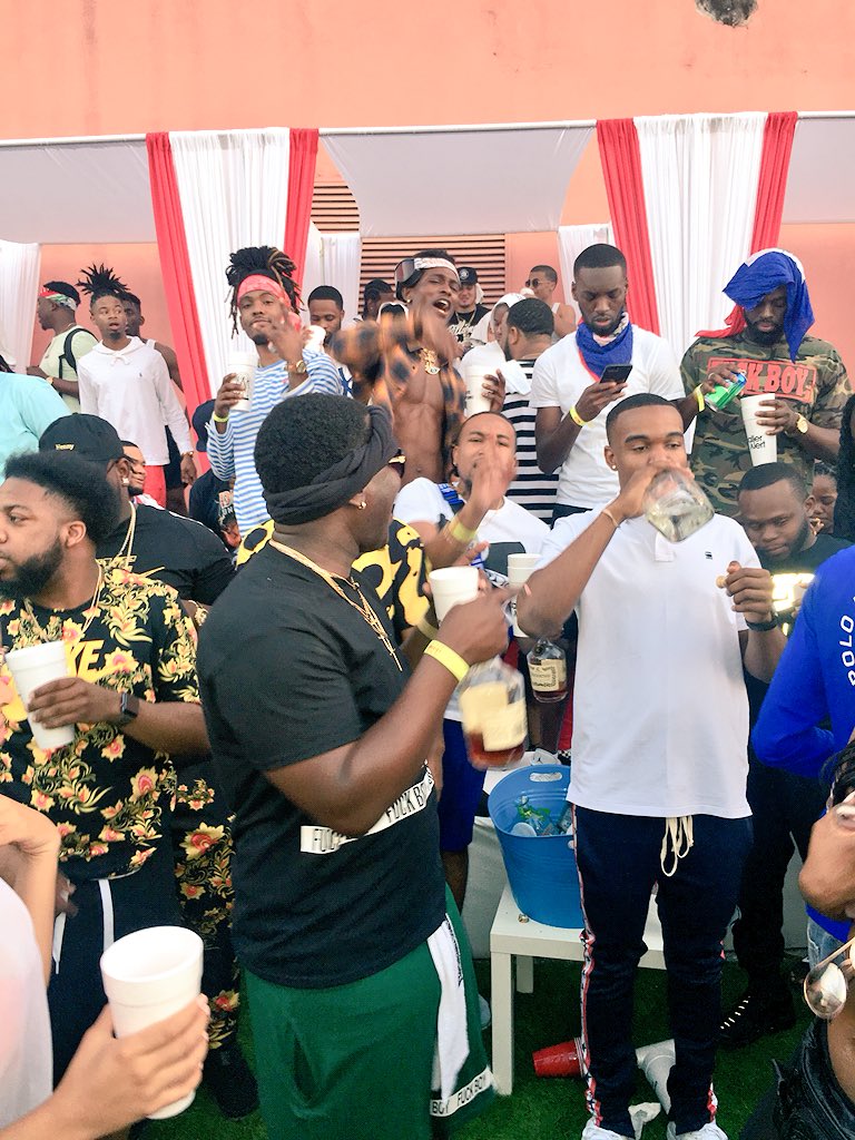 NateTheDonn's tweet image. Heavy KAMP 
#2KPoolParty