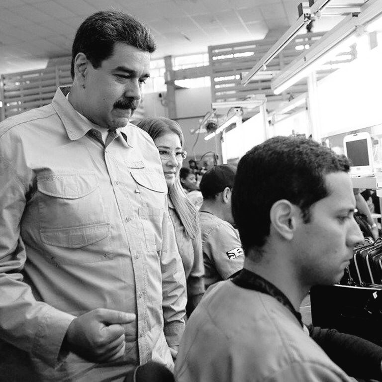 insidethechain's tweet photo. Venezuela Recruiting Citizens to Mine #Cryptocurrencies | https://t.co/JiIVUMNfwb #Bitcoin #Blockchain https://t.co/dYYaFSA5zh