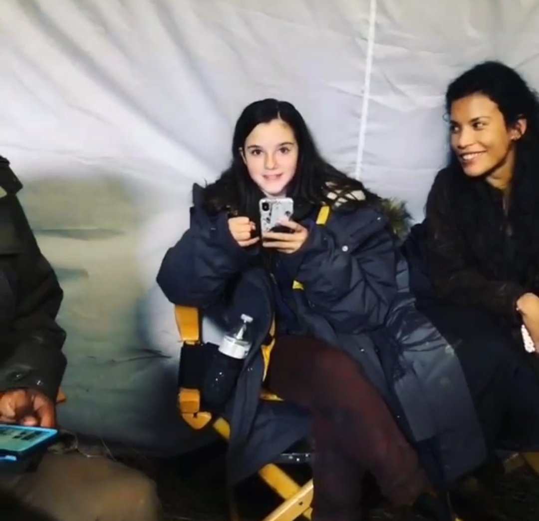 ArgentinaDead's tweet image. El cast de #FearTWD divirtiéndose y Maggie durmiendo. Los amo tanto  😍 #FearTWD #FearFamily