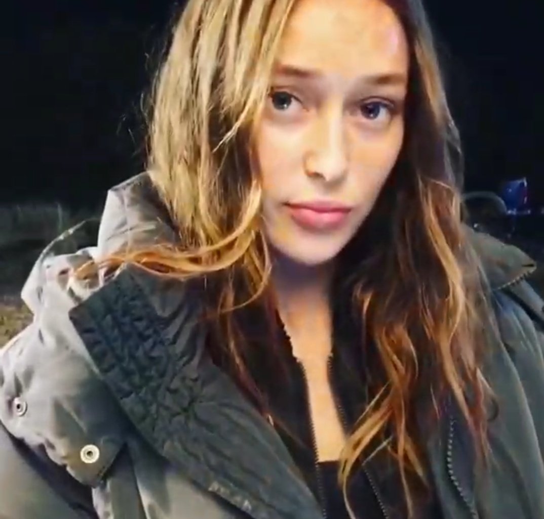 ArgentinaDead's tweet image. El cast de #FearTWD divirtiéndose y Maggie durmiendo. Los amo tanto  😍 #FearTWD #FearFamily