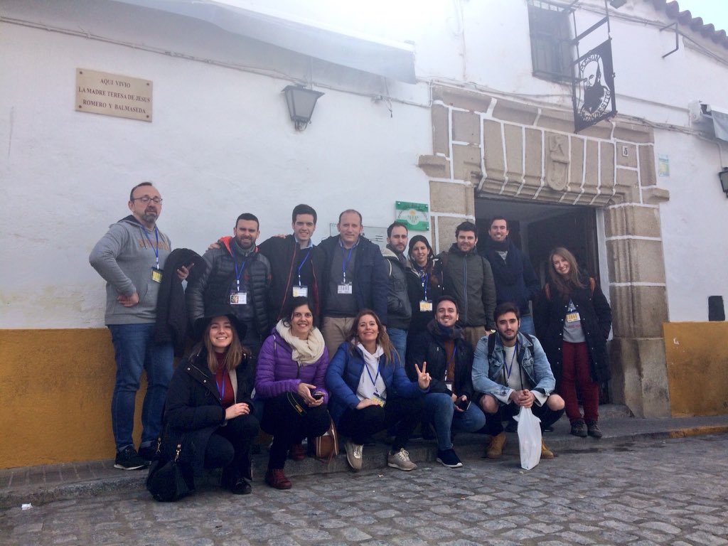 Ahora toca hora al almuerzo en el #ElCondesito en #HinojosaDelDuque en #LosPedroches.

#AunahoraCórdoba #15AñosContigo <a href="/gysa_landjaguar/">Gysa</a> 
<a href="/Cruzcampo/">Cruzcampo #ConMuchoAcento</a> <a href="/AytoHinojosa/">Ayto Hinojosa</a> <a href="/HinojosaTurismo/">Hinojosa es Turismo</a> 
<a href="/cordoba_turismo/">Córdoba</a> <a href="/RedGuadalinfo/">Vuela Guadalinfo</a>