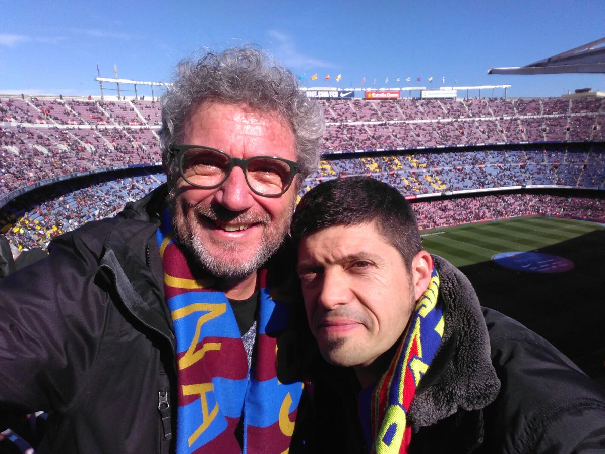 Manu Zapata SANIDAD PÚBLICA, ¡¡¡GRACIAS!!! on Twitter: "#Valentin y @ManuZapata73 de #LosLobos hemos venido a disfrutar del @FCBarcelona y de sus cracks, el mago @andresiniesta8, el carácter @3gerardpique y el genio