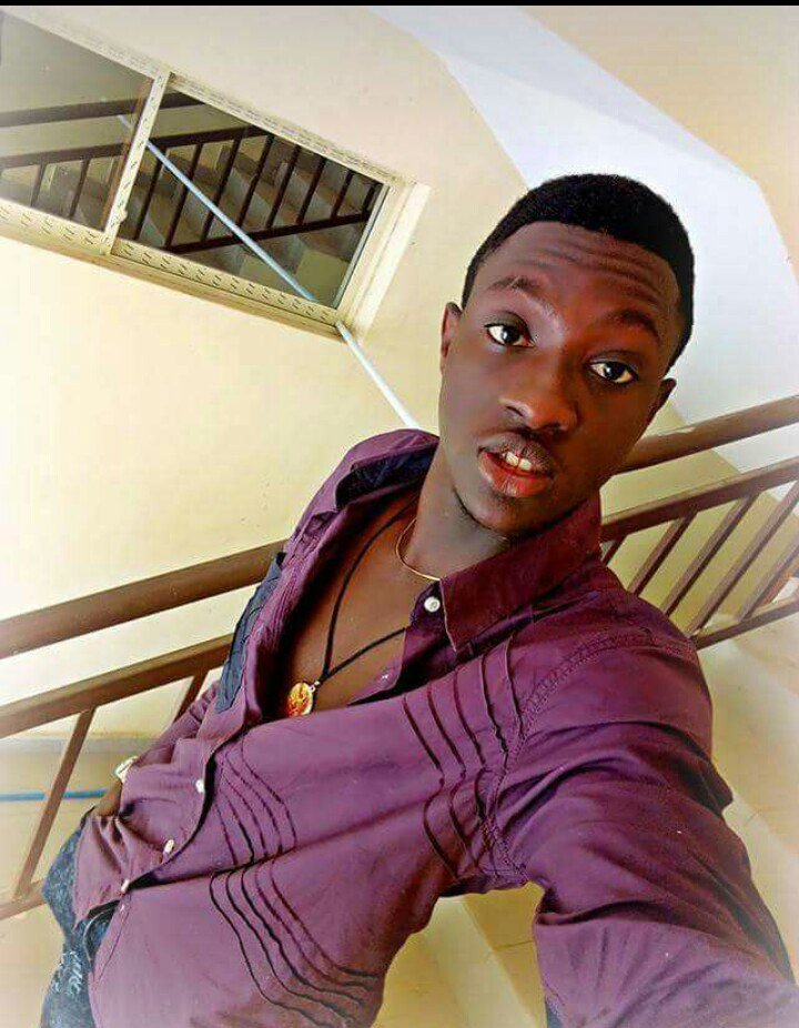 Sad!!Student of Nnamdi Azikiwe university dies in swimming pool(photos) naijastandardweb.com.ng/2018/03/18/stu…