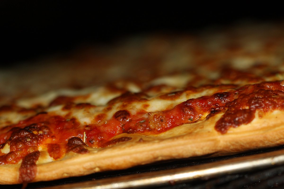 Gallaghers Pizza tweet media