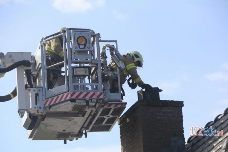 🚨 Brandweer druk met schoorsteenbranden 112.press/QLTtRV #112Ede https://t.co/FemDlS4c1V